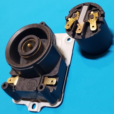 Контактна група (роз`єм) для електрочайника, висока, прямокутний низ №04