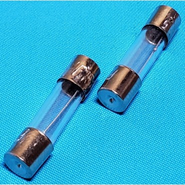 Запобіжник - скло (5 x 20 мм) 15 A Daier Запобіжник - скло (5 x 20 мм) 15 A Daier