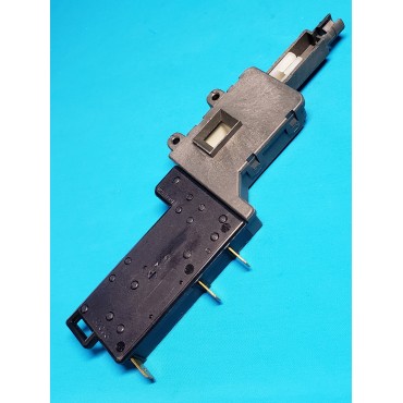 Замок для пральної машини Blomberg R 57715