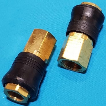 Швидкоз`ємне з`єднання з внутрішнім різьбленням 3/8, латунь Intertool PT-1818