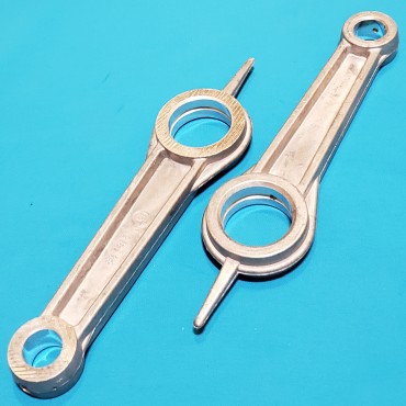 Шатун компресора L121*141 d1 12 d2 23 Lмц-94